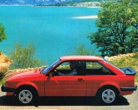 Ford Escort Hatchback 3-door (3 generation) 1.6 AT (79hp) foto, Ford Escort Hatchback 3-door (3 generation) 1.6 AT (79hp) fotos, Ford Escort Hatchback 3-door (3 generation) 1.6 AT (79hp) imagen, Ford Escort Hatchback 3-door (3 generation) 1.6 AT (79hp) imagenes, Ford Escort Hatchback 3-door (3 generation) 1.6 AT (79hp) fotografía