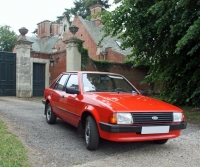 Ford Escort Hatchback 5-door. (3 generation) 1.6 5MT (79 HP '83) foto, Ford Escort Hatchback 5-door. (3 generation) 1.6 5MT (79 HP '83) fotos, Ford Escort Hatchback 5-door. (3 generation) 1.6 5MT (79 HP '83) imagen, Ford Escort Hatchback 5-door. (3 generation) 1.6 5MT (79 HP '83) imagenes, Ford Escort Hatchback 5-door. (3 generation) 1.6 5MT (79 HP '83) fotografía