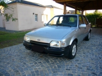 Ford Escort Hatchback 5-door. (4 generation) 1.3 4MT foto, Ford Escort Hatchback 5-door. (4 generation) 1.3 4MT fotos, Ford Escort Hatchback 5-door. (4 generation) 1.3 4MT imagen, Ford Escort Hatchback 5-door. (4 generation) 1.3 4MT imagenes, Ford Escort Hatchback 5-door. (4 generation) 1.3 4MT fotografía