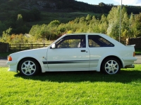 Ford Escort RS hatchback 3-door (3 generation) 1.6 RS Turbo MT (132hp) foto, Ford Escort RS hatchback 3-door (3 generation) 1.6 RS Turbo MT (132hp) fotos, Ford Escort RS hatchback 3-door (3 generation) 1.6 RS Turbo MT (132hp) imagen, Ford Escort RS hatchback 3-door (3 generation) 1.6 RS Turbo MT (132hp) imagenes, Ford Escort RS hatchback 3-door (3 generation) 1.6 RS Turbo MT (132hp) fotografía