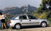 Holden Astra Sedan (4th generation) 2.2 MT (147 hp) opiniones, Holden Astra Sedan (4th generation) 2.2 MT (147 hp) precio, Holden Astra Sedan (4th generation) 2.2 MT (147 hp) comprar, Holden Astra Sedan (4th generation) 2.2 MT (147 hp) caracteristicas, Holden Astra Sedan (4th generation) 2.2 MT (147 hp) especificaciones, Holden Astra Sedan (4th generation) 2.2 MT (147 hp) Ficha tecnica, Holden Astra Sedan (4th generation) 2.2 MT (147 hp) Automovil