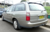 Holden Commodore station Wagon (3rd generation) AT 3.8 (233 hp) foto, Holden Commodore station Wagon (3rd generation) AT 3.8 (233 hp) fotos, Holden Commodore station Wagon (3rd generation) AT 3.8 (233 hp) imagen, Holden Commodore station Wagon (3rd generation) AT 3.8 (233 hp) imagenes, Holden Commodore station Wagon (3rd generation) AT 3.8 (233 hp) fotografía