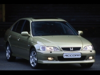 Honda Accord Hatchback (6th generation) 1.8 MT opiniones, Honda Accord Hatchback (6th generation) 1.8 MT precio, Honda Accord Hatchback (6th generation) 1.8 MT comprar, Honda Accord Hatchback (6th generation) 1.8 MT caracteristicas, Honda Accord Hatchback (6th generation) 1.8 MT especificaciones, Honda Accord Hatchback (6th generation) 1.8 MT Ficha tecnica, Honda Accord Hatchback (6th generation) 1.8 MT Automovil