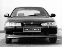 Honda Accord Sedan (5th generation) 2.0 AT (131 HP) foto, Honda Accord Sedan (5th generation) 2.0 AT (131 HP) fotos, Honda Accord Sedan (5th generation) 2.0 AT (131 HP) imagen, Honda Accord Sedan (5th generation) 2.0 AT (131 HP) imagenes, Honda Accord Sedan (5th generation) 2.0 AT (131 HP) fotografía