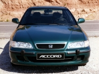 Honda Accord Sedan (5th generation) 2.0 MT opiniones, Honda Accord Sedan (5th generation) 2.0 MT precio, Honda Accord Sedan (5th generation) 2.0 MT comprar, Honda Accord Sedan (5th generation) 2.0 MT caracteristicas, Honda Accord Sedan (5th generation) 2.0 MT especificaciones, Honda Accord Sedan (5th generation) 2.0 MT Ficha tecnica, Honda Accord Sedan (5th generation) 2.0 MT Automovil