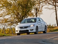 Honda Accord Sedan (9th generation) AT 3.5 (280hp) Premium + Navi (2013) foto, Honda Accord Sedan (9th generation) AT 3.5 (280hp) Premium + Navi (2013) fotos, Honda Accord Sedan (9th generation) AT 3.5 (280hp) Premium + Navi (2013) imagen, Honda Accord Sedan (9th generation) AT 3.5 (280hp) Premium + Navi (2013) imagenes, Honda Accord Sedan (9th generation) AT 3.5 (280hp) Premium + Navi (2013) fotografía