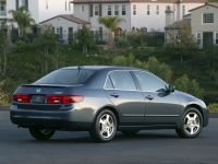 Honda Accord US-spec sedan 4-door (7th generation) 2.4 MT (160hp) foto, Honda Accord US-spec sedan 4-door (7th generation) 2.4 MT (160hp) fotos, Honda Accord US-spec sedan 4-door (7th generation) 2.4 MT (160hp) imagen, Honda Accord US-spec sedan 4-door (7th generation) 2.4 MT (160hp) imagenes, Honda Accord US-spec sedan 4-door (7th generation) 2.4 MT (160hp) fotografía