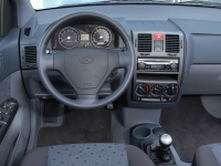 Hyundai Getz Hatchback 5-door. (1 generation) 1.3 AT (80 HP) foto, Hyundai Getz Hatchback 5-door. (1 generation) 1.3 AT (80 HP) fotos, Hyundai Getz Hatchback 5-door. (1 generation) 1.3 AT (80 HP) imagen, Hyundai Getz Hatchback 5-door. (1 generation) 1.3 AT (80 HP) imagenes, Hyundai Getz Hatchback 5-door. (1 generation) 1.3 AT (80 HP) fotografía