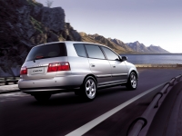 Kia Carens Minivan (2 generation) 1.8 MT (125hp) foto, Kia Carens Minivan (2 generation) 1.8 MT (125hp) fotos, Kia Carens Minivan (2 generation) 1.8 MT (125hp) imagen, Kia Carens Minivan (2 generation) 1.8 MT (125hp) imagenes, Kia Carens Minivan (2 generation) 1.8 MT (125hp) fotografía