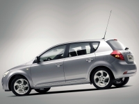 Kia CEE'd Hatchback 5-door. (1 generation) 1.6 AT (122hp) foto, Kia CEE'd Hatchback 5-door. (1 generation) 1.6 AT (122hp) fotos, Kia CEE'd Hatchback 5-door. (1 generation) 1.6 AT (122hp) imagen, Kia CEE'd Hatchback 5-door. (1 generation) 1.6 AT (122hp) imagenes, Kia CEE'd Hatchback 5-door. (1 generation) 1.6 AT (122hp) fotografía