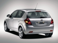 Kia CEE'd Hatchback 5-door. (1 generation) 1.6 AT (122hp) foto, Kia CEE'd Hatchback 5-door. (1 generation) 1.6 AT (122hp) fotos, Kia CEE'd Hatchback 5-door. (1 generation) 1.6 AT (122hp) imagen, Kia CEE'd Hatchback 5-door. (1 generation) 1.6 AT (122hp) imagenes, Kia CEE'd Hatchback 5-door. (1 generation) 1.6 AT (122hp) fotografía