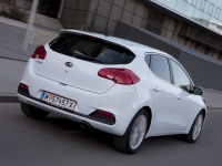 Kia CEE'd Hatchback 5-door. (2 generation) 1.4 MT Classic (2013) foto, Kia CEE'd Hatchback 5-door. (2 generation) 1.4 MT Classic (2013) fotos, Kia CEE'd Hatchback 5-door. (2 generation) 1.4 MT Classic (2013) imagen, Kia CEE'd Hatchback 5-door. (2 generation) 1.4 MT Classic (2013) imagenes, Kia CEE'd Hatchback 5-door. (2 generation) 1.4 MT Classic (2013) fotografía