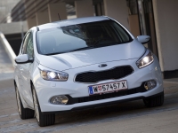 Kia CEE'd Hatchback 5-door. (2 generation) 1.4 MT Classic (2013) foto, Kia CEE'd Hatchback 5-door. (2 generation) 1.4 MT Classic (2013) fotos, Kia CEE'd Hatchback 5-door. (2 generation) 1.4 MT Classic (2013) imagen, Kia CEE'd Hatchback 5-door. (2 generation) 1.4 MT Classic (2013) imagenes, Kia CEE'd Hatchback 5-door. (2 generation) 1.4 MT Classic (2013) fotografía