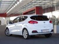 Kia CEE'd Hatchback 5-door. (2 generation) 1.4 MT Classic (2013) foto, Kia CEE'd Hatchback 5-door. (2 generation) 1.4 MT Classic (2013) fotos, Kia CEE'd Hatchback 5-door. (2 generation) 1.4 MT Classic (2013) imagen, Kia CEE'd Hatchback 5-door. (2 generation) 1.4 MT Classic (2013) imagenes, Kia CEE'd Hatchback 5-door. (2 generation) 1.4 MT Classic (2013) fotografía