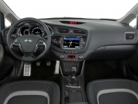 Kia CEE'd Hatchback 5-door. (2 generation) 1.4 MT Classic RS (2013) foto, Kia CEE'd Hatchback 5-door. (2 generation) 1.4 MT Classic RS (2013) fotos, Kia CEE'd Hatchback 5-door. (2 generation) 1.4 MT Classic RS (2013) imagen, Kia CEE'd Hatchback 5-door. (2 generation) 1.4 MT Classic RS (2013) imagenes, Kia CEE'd Hatchback 5-door. (2 generation) 1.4 MT Classic RS (2013) fotografía