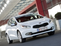 Kia CEE'd Hatchback 5-door. (2 generation) 1.6 AT (129hp) Comfort (2013) foto, Kia CEE'd Hatchback 5-door. (2 generation) 1.6 AT (129hp) Comfort (2013) fotos, Kia CEE'd Hatchback 5-door. (2 generation) 1.6 AT (129hp) Comfort (2013) imagen, Kia CEE'd Hatchback 5-door. (2 generation) 1.6 AT (129hp) Comfort (2013) imagenes, Kia CEE'd Hatchback 5-door. (2 generation) 1.6 AT (129hp) Comfort (2013) fotografía