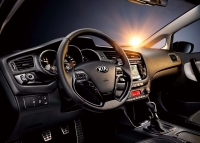 Kia CEE'd Pro_cee'd hatchback 3-door (2 generation) 1.6 MT (129hp) Comfort foto, Kia CEE'd Pro_cee'd hatchback 3-door (2 generation) 1.6 MT (129hp) Comfort fotos, Kia CEE'd Pro_cee'd hatchback 3-door (2 generation) 1.6 MT (129hp) Comfort imagen, Kia CEE'd Pro_cee'd hatchback 3-door (2 generation) 1.6 MT (129hp) Comfort imagenes, Kia CEE'd Pro_cee'd hatchback 3-door (2 generation) 1.6 MT (129hp) Comfort fotografía