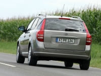 Kia CEE'd SW estate (1 generation) 1.6 AT (122hp) foto, Kia CEE'd SW estate (1 generation) 1.6 AT (122hp) fotos, Kia CEE'd SW estate (1 generation) 1.6 AT (122hp) imagen, Kia CEE'd SW estate (1 generation) 1.6 AT (122hp) imagenes, Kia CEE'd SW estate (1 generation) 1.6 AT (122hp) fotografía