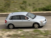 Kia Cerato Hatchback (1 generation) 1.6 AT (105hp) foto, Kia Cerato Hatchback (1 generation) 1.6 AT (105hp) fotos, Kia Cerato Hatchback (1 generation) 1.6 AT (105hp) imagen, Kia Cerato Hatchback (1 generation) 1.6 AT (105hp) imagenes, Kia Cerato Hatchback (1 generation) 1.6 AT (105hp) fotografía