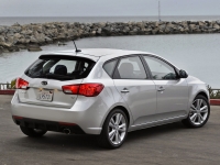 Kia Forte Hatchback (1 generation) 2.0 MT (156 HP) foto, Kia Forte Hatchback (1 generation) 2.0 MT (156 HP) fotos, Kia Forte Hatchback (1 generation) 2.0 MT (156 HP) imagen, Kia Forte Hatchback (1 generation) 2.0 MT (156 HP) imagenes, Kia Forte Hatchback (1 generation) 2.0 MT (156 HP) fotografía