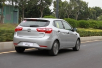 Kia K2 Hatchback (1 generation) 1.4 AT (107 HP) foto, Kia K2 Hatchback (1 generation) 1.4 AT (107 HP) fotos, Kia K2 Hatchback (1 generation) 1.4 AT (107 HP) imagen, Kia K2 Hatchback (1 generation) 1.4 AT (107 HP) imagenes, Kia K2 Hatchback (1 generation) 1.4 AT (107 HP) fotografía