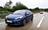 Kia K3 Saloon (1 generation) 1.6 GDI AT (140 HP) foto, Kia K3 Saloon (1 generation) 1.6 GDI AT (140 HP) fotos, Kia K3 Saloon (1 generation) 1.6 GDI AT (140 HP) imagen, Kia K3 Saloon (1 generation) 1.6 GDI AT (140 HP) imagenes, Kia K3 Saloon (1 generation) 1.6 GDI AT (140 HP) fotografía