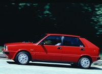 Lancia Delta Hatchback (1 generation) 1.3 4MT (75 hp) opiniones, Lancia Delta Hatchback (1 generation) 1.3 4MT (75 hp) precio, Lancia Delta Hatchback (1 generation) 1.3 4MT (75 hp) comprar, Lancia Delta Hatchback (1 generation) 1.3 4MT (75 hp) caracteristicas, Lancia Delta Hatchback (1 generation) 1.3 4MT (75 hp) especificaciones, Lancia Delta Hatchback (1 generation) 1.3 4MT (75 hp) Ficha tecnica, Lancia Delta Hatchback (1 generation) 1.3 4MT (75 hp) Automovil