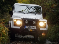 Land Rover Defender 90 SUV 3-door (1 generation) 2.2 TD MT (122hp) LXV (2013) foto, Land Rover Defender 90 SUV 3-door (1 generation) 2.2 TD MT (122hp) LXV (2013) fotos, Land Rover Defender 90 SUV 3-door (1 generation) 2.2 TD MT (122hp) LXV (2013) imagen, Land Rover Defender 90 SUV 3-door (1 generation) 2.2 TD MT (122hp) LXV (2013) imagenes, Land Rover Defender 90 SUV 3-door (1 generation) 2.2 TD MT (122hp) LXV (2013) fotografía