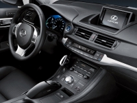 Lexus CT Hatchback 5-door. (1 generation) 200h CVT (136hp) Comfort foto, Lexus CT Hatchback 5-door. (1 generation) 200h CVT (136hp) Comfort fotos, Lexus CT Hatchback 5-door. (1 generation) 200h CVT (136hp) Comfort imagen, Lexus CT Hatchback 5-door. (1 generation) 200h CVT (136hp) Comfort imagenes, Lexus CT Hatchback 5-door. (1 generation) 200h CVT (136hp) Comfort fotografía