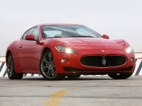 Maserati GranTurismo S coupe 2-door (1 generation) 4.7 AMT (440hp) foto, Maserati GranTurismo S coupe 2-door (1 generation) 4.7 AMT (440hp) fotos, Maserati GranTurismo S coupe 2-door (1 generation) 4.7 AMT (440hp) imagen, Maserati GranTurismo S coupe 2-door (1 generation) 4.7 AMT (440hp) imagenes, Maserati GranTurismo S coupe 2-door (1 generation) 4.7 AMT (440hp) fotografía