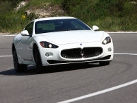 Maserati GranTurismo S coupe 2-door (1 generation) 4.7 AT (440hp) foto, Maserati GranTurismo S coupe 2-door (1 generation) 4.7 AT (440hp) fotos, Maserati GranTurismo S coupe 2-door (1 generation) 4.7 AT (440hp) imagen, Maserati GranTurismo S coupe 2-door (1 generation) 4.7 AT (440hp) imagenes, Maserati GranTurismo S coupe 2-door (1 generation) 4.7 AT (440hp) fotografía