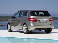 Mercedes-Benz B-Class Hatchback (W246) B 180 CDI BlueEfficiency MT (109hp) basic foto, Mercedes-Benz B-Class Hatchback (W246) B 180 CDI BlueEfficiency MT (109hp) basic fotos, Mercedes-Benz B-Class Hatchback (W246) B 180 CDI BlueEfficiency MT (109hp) basic imagen, Mercedes-Benz B-Class Hatchback (W246) B 180 CDI BlueEfficiency MT (109hp) basic imagenes, Mercedes-Benz B-Class Hatchback (W246) B 180 CDI BlueEfficiency MT (109hp) basic fotografía