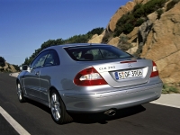 Mercedes-Benz CLK-Class Coupe 2-door (C209/A209) CLK 200K AT (163 hp) foto, Mercedes-Benz CLK-Class Coupe 2-door (C209/A209) CLK 200K AT (163 hp) fotos, Mercedes-Benz CLK-Class Coupe 2-door (C209/A209) CLK 200K AT (163 hp) imagen, Mercedes-Benz CLK-Class Coupe 2-door (C209/A209) CLK 200K AT (163 hp) imagenes, Mercedes-Benz CLK-Class Coupe 2-door (C209/A209) CLK 200K AT (163 hp) fotografía