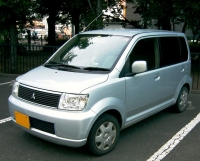 Mitsubishi EK Wagon Minivan (1 generation) AT 0.7 (50 Hp) foto, Mitsubishi EK Wagon Minivan (1 generation) AT 0.7 (50 Hp) fotos, Mitsubishi EK Wagon Minivan (1 generation) AT 0.7 (50 Hp) imagen, Mitsubishi EK Wagon Minivan (1 generation) AT 0.7 (50 Hp) imagenes, Mitsubishi EK Wagon Minivan (1 generation) AT 0.7 (50 Hp) fotografía