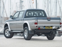 Mitsubishi L200 Pickup 4-door (3 generation) 2.5 TD AT (90 HP) foto, Mitsubishi L200 Pickup 4-door (3 generation) 2.5 TD AT (90 HP) fotos, Mitsubishi L200 Pickup 4-door (3 generation) 2.5 TD AT (90 HP) imagen, Mitsubishi L200 Pickup 4-door (3 generation) 2.5 TD AT (90 HP) imagenes, Mitsubishi L200 Pickup 4-door (3 generation) 2.5 TD AT (90 HP) fotografía