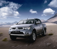 Mitsubishi L200 Pickup (4th generation) 2.5 DI-D MT 4WD (136 HP) Invite S02 (2013) opiniones, Mitsubishi L200 Pickup (4th generation) 2.5 DI-D MT 4WD (136 HP) Invite S02 (2013) precio, Mitsubishi L200 Pickup (4th generation) 2.5 DI-D MT 4WD (136 HP) Invite S02 (2013) comprar, Mitsubishi L200 Pickup (4th generation) 2.5 DI-D MT 4WD (136 HP) Invite S02 (2013) caracteristicas, Mitsubishi L200 Pickup (4th generation) 2.5 DI-D MT 4WD (136 HP) Invite S02 (2013) especificaciones, Mitsubishi L200 Pickup (4th generation) 2.5 DI-D MT 4WD (136 HP) Invite S02 (2013) Ficha tecnica, Mitsubishi L200 Pickup (4th generation) 2.5 DI-D MT 4WD (136 HP) Invite S02 (2013) Automovil