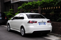 Mitsubishi Lancer IO saloon (7th generation) 1.8 CVT (143 HP) foto, Mitsubishi Lancer IO saloon (7th generation) 1.8 CVT (143 HP) fotos, Mitsubishi Lancer IO saloon (7th generation) 1.8 CVT (143 HP) imagen, Mitsubishi Lancer IO saloon (7th generation) 1.8 CVT (143 HP) imagenes, Mitsubishi Lancer IO saloon (7th generation) 1.8 CVT (143 HP) fotografía