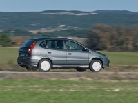 Nissan Almera Tino Minivan (V10) 2.0 CVT foto, Nissan Almera Tino Minivan (V10) 2.0 CVT fotos, Nissan Almera Tino Minivan (V10) 2.0 CVT imagen, Nissan Almera Tino Minivan (V10) 2.0 CVT imagenes, Nissan Almera Tino Minivan (V10) 2.0 CVT fotografía