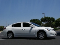 Nissan Altima Sedan (L32) 2.5 MT (175hp) foto, Nissan Altima Sedan (L32) 2.5 MT (175hp) fotos, Nissan Altima Sedan (L32) 2.5 MT (175hp) imagen, Nissan Altima Sedan (L32) 2.5 MT (175hp) imagenes, Nissan Altima Sedan (L32) 2.5 MT (175hp) fotografía