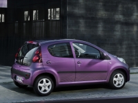 Peugeot 107 Hatchback 5-door. (1 generation) 1.0 MT (68hp) Access (2013) foto, Peugeot 107 Hatchback 5-door. (1 generation) 1.0 MT (68hp) Access (2013) fotos, Peugeot 107 Hatchback 5-door. (1 generation) 1.0 MT (68hp) Access (2013) imagen, Peugeot 107 Hatchback 5-door. (1 generation) 1.0 MT (68hp) Access (2013) imagenes, Peugeot 107 Hatchback 5-door. (1 generation) 1.0 MT (68hp) Access (2013) fotografía