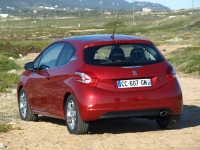 Peugeot 208 Hatchback 3-door (1 generation) 1.0 VTi MT (68 HP) Access foto, Peugeot 208 Hatchback 3-door (1 generation) 1.0 VTi MT (68 HP) Access fotos, Peugeot 208 Hatchback 3-door (1 generation) 1.0 VTi MT (68 HP) Access imagen, Peugeot 208 Hatchback 3-door (1 generation) 1.0 VTi MT (68 HP) Access imagenes, Peugeot 208 Hatchback 3-door (1 generation) 1.0 VTi MT (68 HP) Access fotografía