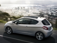 Peugeot 208 Hatchback 3-door (1 generation) 1.2 VTi MT (82hp) Allure foto, Peugeot 208 Hatchback 3-door (1 generation) 1.2 VTi MT (82hp) Allure fotos, Peugeot 208 Hatchback 3-door (1 generation) 1.2 VTi MT (82hp) Allure imagen, Peugeot 208 Hatchback 3-door (1 generation) 1.2 VTi MT (82hp) Allure imagenes, Peugeot 208 Hatchback 3-door (1 generation) 1.2 VTi MT (82hp) Allure fotografía