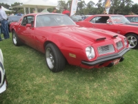 Pontiac Firebird Formula coupe 2-door (2 generation) 5.7 3MT (155hp) foto, Pontiac Firebird Formula coupe 2-door (2 generation) 5.7 3MT (155hp) fotos, Pontiac Firebird Formula coupe 2-door (2 generation) 5.7 3MT (155hp) imagen, Pontiac Firebird Formula coupe 2-door (2 generation) 5.7 3MT (155hp) imagenes, Pontiac Firebird Formula coupe 2-door (2 generation) 5.7 3MT (155hp) fotografía