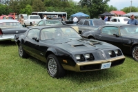 Pontiac Firebird Formula coupe 2-door (2 generation) AT 6.6 (188hp) foto, Pontiac Firebird Formula coupe 2-door (2 generation) AT 6.6 (188hp) fotos, Pontiac Firebird Formula coupe 2-door (2 generation) AT 6.6 (188hp) imagen, Pontiac Firebird Formula coupe 2-door (2 generation) AT 6.6 (188hp) imagenes, Pontiac Firebird Formula coupe 2-door (2 generation) AT 6.6 (188hp) fotografía