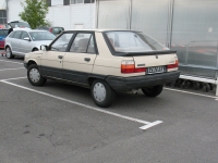 Renault 11 Hatchback 5-door. (1 generation) 1.4 MT (60 HP) foto, Renault 11 Hatchback 5-door. (1 generation) 1.4 MT (60 HP) fotos, Renault 11 Hatchback 5-door. (1 generation) 1.4 MT (60 HP) imagen, Renault 11 Hatchback 5-door. (1 generation) 1.4 MT (60 HP) imagenes, Renault 11 Hatchback 5-door. (1 generation) 1.4 MT (60 HP) fotografía