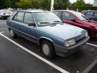 Renault 11 Hatchback 5-door. (2 generation) 1.4 T MT (115hp) foto, Renault 11 Hatchback 5-door. (2 generation) 1.4 T MT (115hp) fotos, Renault 11 Hatchback 5-door. (2 generation) 1.4 T MT (115hp) imagen, Renault 11 Hatchback 5-door. (2 generation) 1.4 T MT (115hp) imagenes, Renault 11 Hatchback 5-door. (2 generation) 1.4 T MT (115hp) fotografía