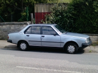 Renault 18 Sedan (1 generation) 2.2 MT (115hp) foto, Renault 18 Sedan (1 generation) 2.2 MT (115hp) fotos, Renault 18 Sedan (1 generation) 2.2 MT (115hp) imagen, Renault 18 Sedan (1 generation) 2.2 MT (115hp) imagenes, Renault 18 Sedan (1 generation) 2.2 MT (115hp) fotografía