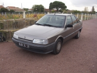 Renault 21 Sedan (1 generation) 1.7 MT (75hp) foto, Renault 21 Sedan (1 generation) 1.7 MT (75hp) fotos, Renault 21 Sedan (1 generation) 1.7 MT (75hp) imagen, Renault 21 Sedan (1 generation) 1.7 MT (75hp) imagenes, Renault 21 Sedan (1 generation) 1.7 MT (75hp) fotografía