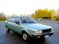 Renault 30 Hatchback (1 generation) 2.7 AT foto, Renault 30 Hatchback (1 generation) 2.7 AT fotos, Renault 30 Hatchback (1 generation) 2.7 AT imagen, Renault 30 Hatchback (1 generation) 2.7 AT imagenes, Renault 30 Hatchback (1 generation) 2.7 AT fotografía