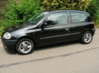 Renault Clio Hatchback 3-door (2 generation) 1.2 MT (58hp) foto, Renault Clio Hatchback 3-door (2 generation) 1.2 MT (58hp) fotos, Renault Clio Hatchback 3-door (2 generation) 1.2 MT (58hp) imagen, Renault Clio Hatchback 3-door (2 generation) 1.2 MT (58hp) imagenes, Renault Clio Hatchback 3-door (2 generation) 1.2 MT (58hp) fotografía